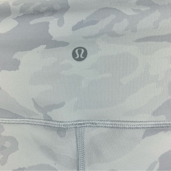 Lululemon Wunder Under High Rise Crop Leggings Alpine White Camo Size 14 - Picture 10 of 10